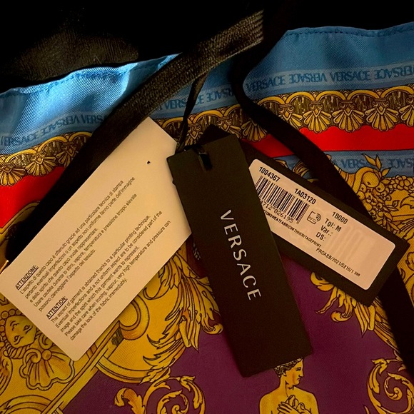 (BFS)Versace Baroque style Sweatshirt(SALE) - Picture 2 of 12